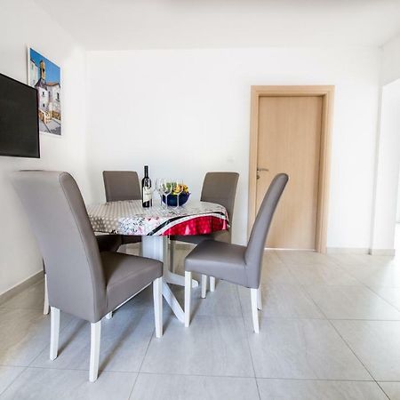 Ferienwohnung Colic Njivice Exterior foto